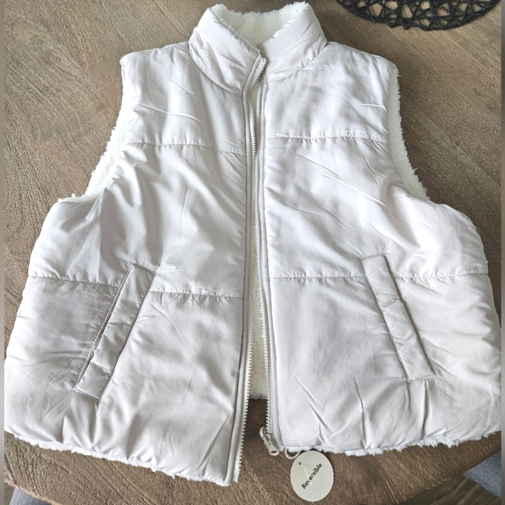 Puffer/ Sherpa Reversible Cropped Vest, Size: XL
